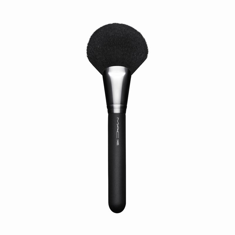 140-Synthetic-Full-Fan-Brush-1
