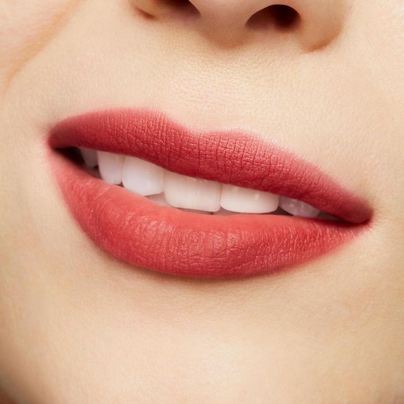 Powder-Kiss-Lipstick-Dubonnet-Buzz-2
