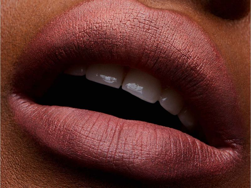 Powder-Kiss-Lipstick-Sultry-Move-4