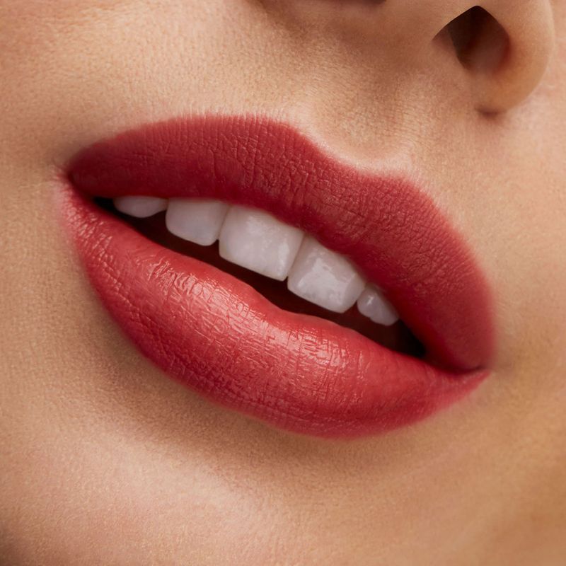 Lustreglass-Sheer-Shine-Lipstick-Business-Casual-2