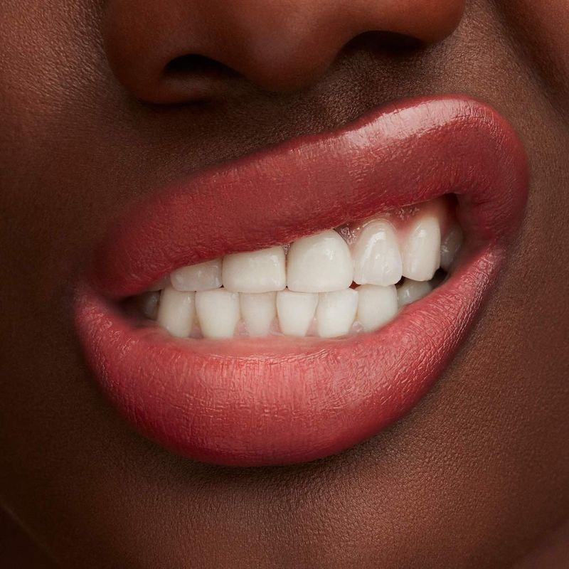 Lustreglass-Sheer-Shine-Lipstick-Business-Casual-4