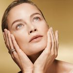 Re-Nutriv-Ultimate-Diamond-Transformative-Brilliance-Serum-3